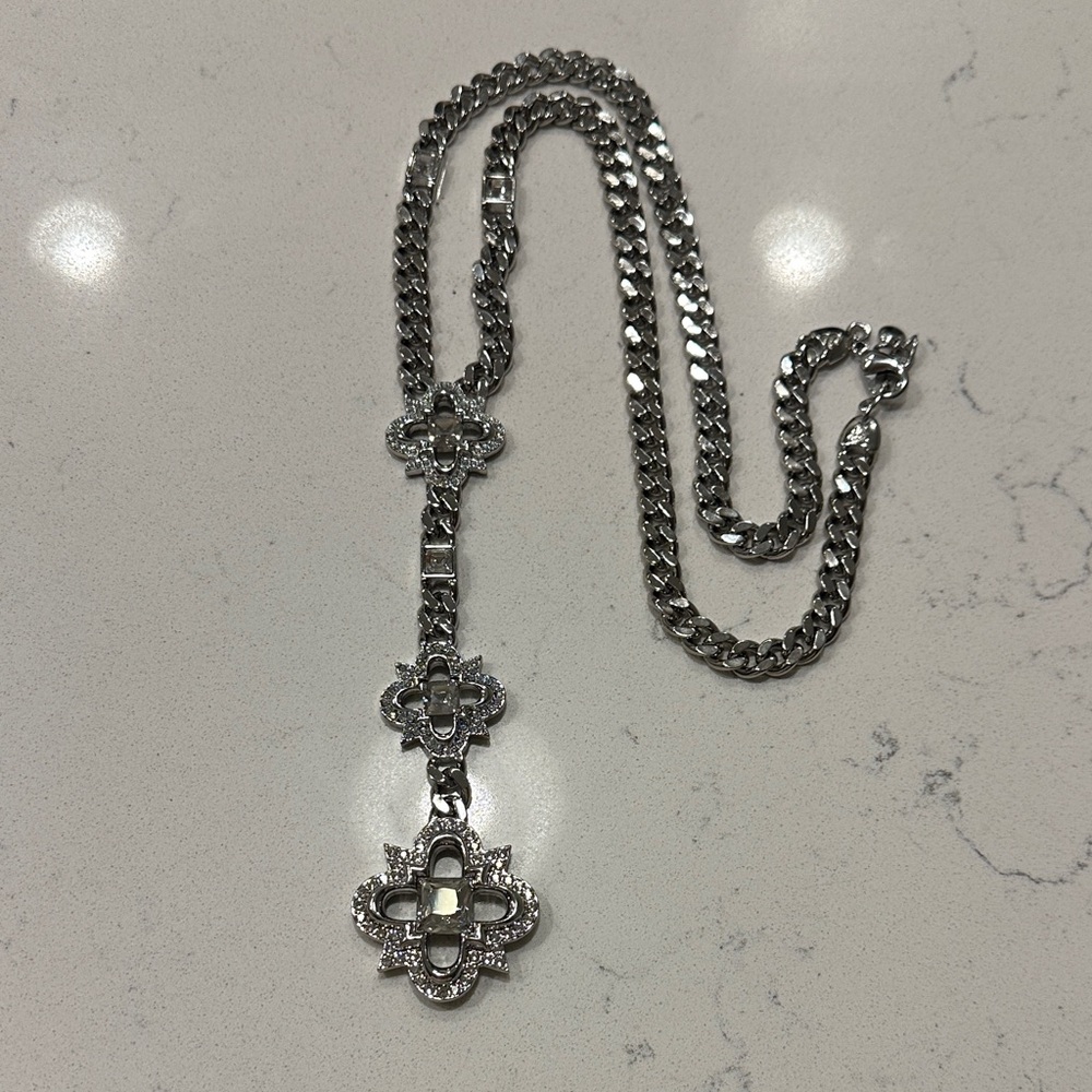 Elegant Silver Necklace
